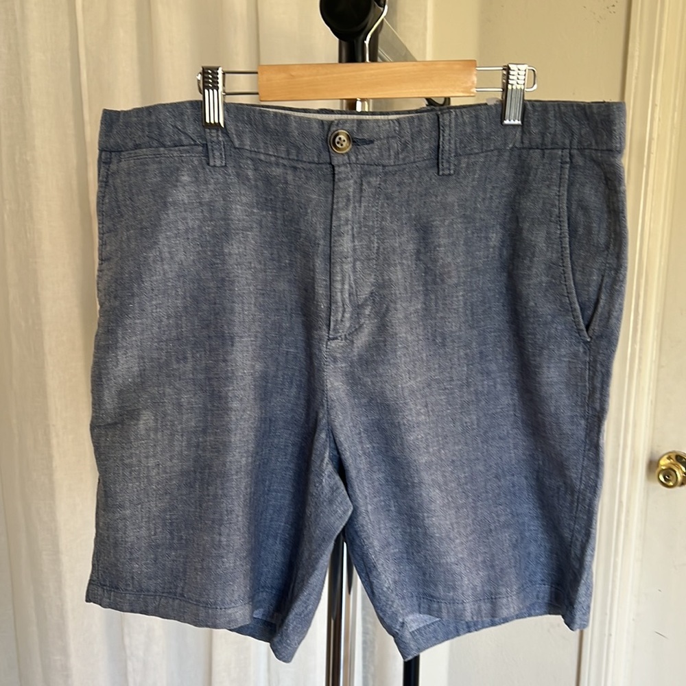 Old Navy size 33 blue shorts